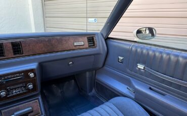 Chevrolet-Monte-Carlo-1984-Coupe-24