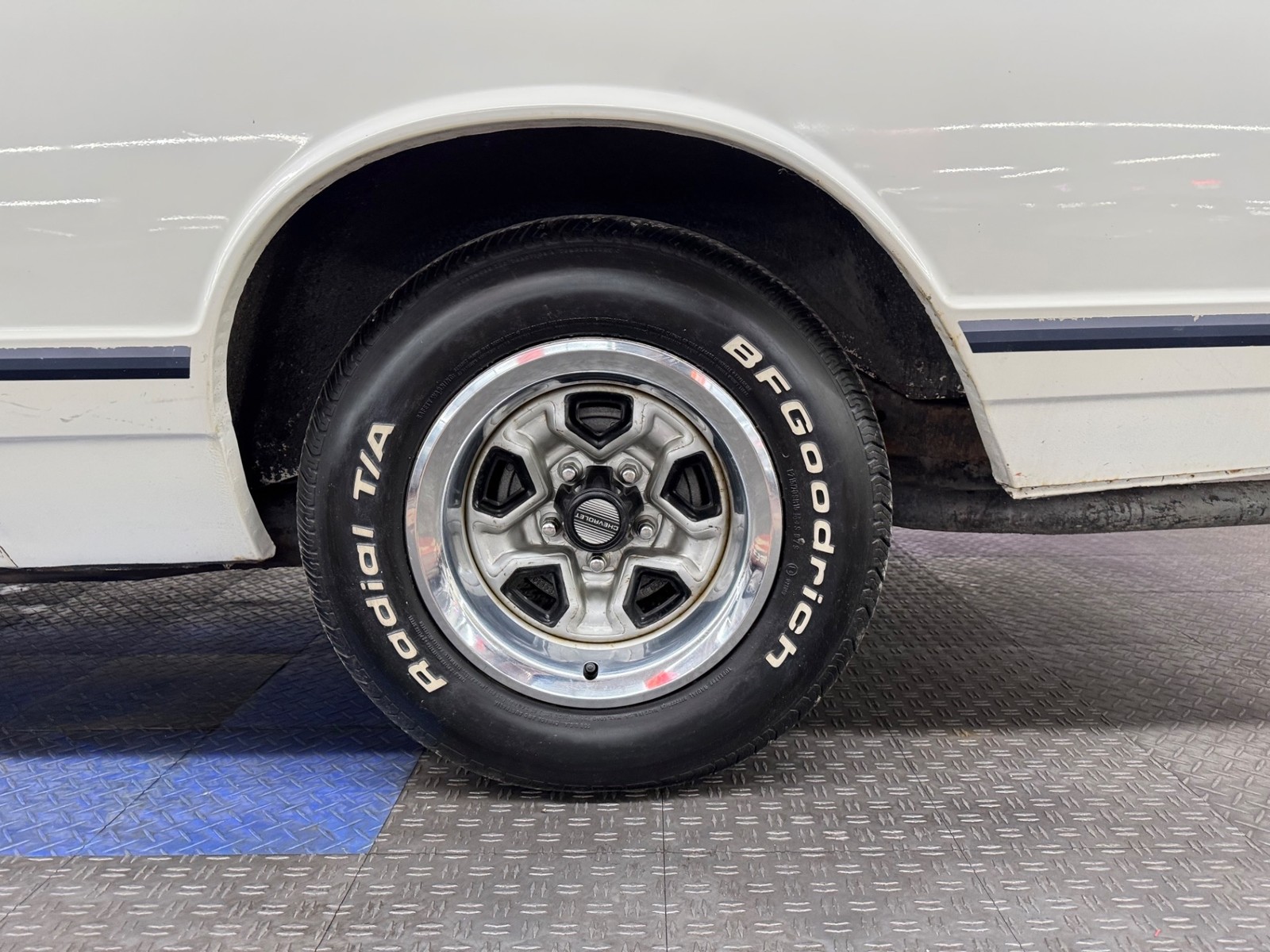 Chevrolet-Monte-Carlo-1984-Coupe-24