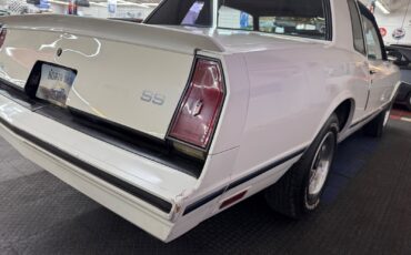 Chevrolet-Monte-Carlo-1984-Coupe-28