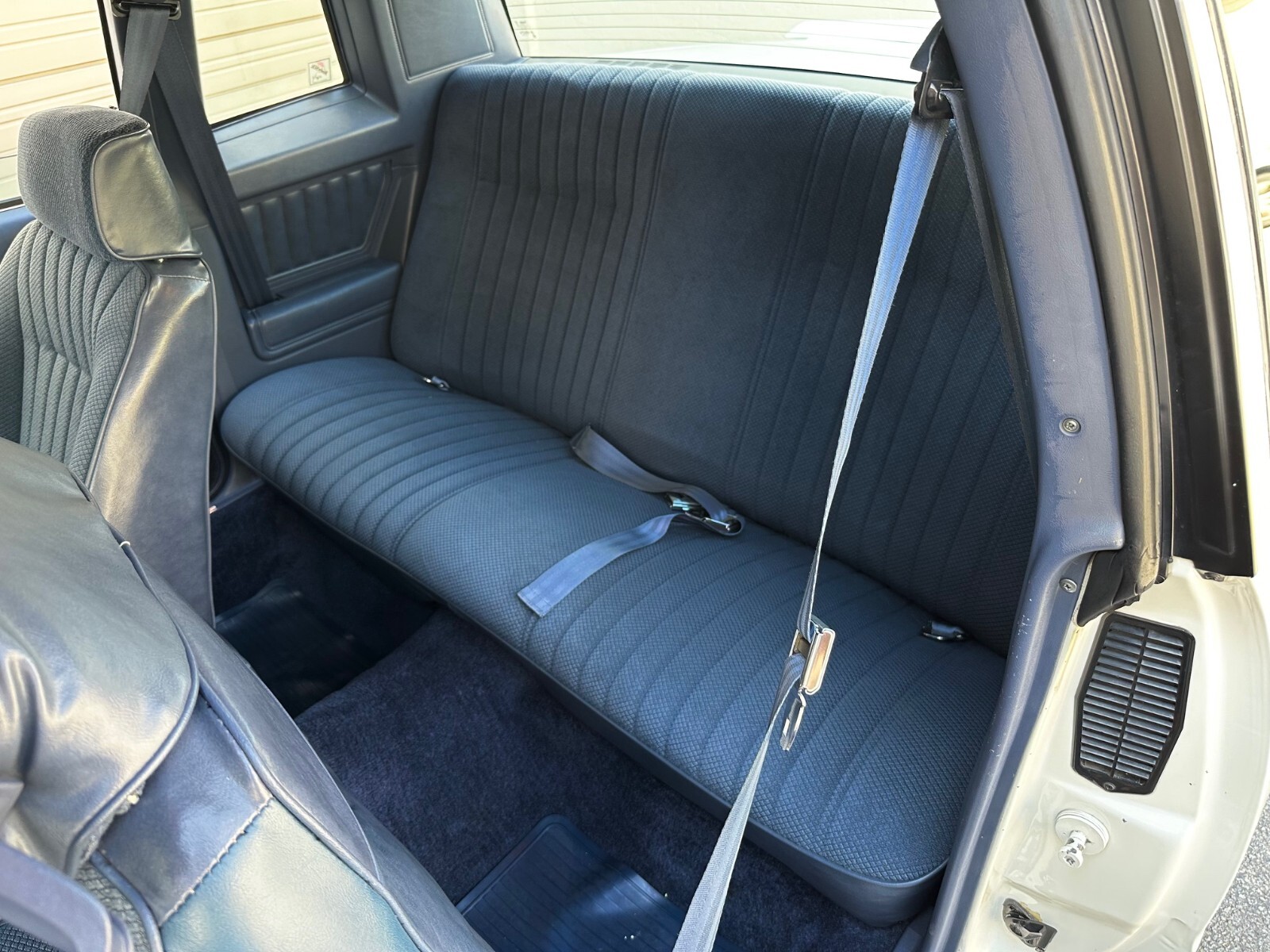 Chevrolet-Monte-Carlo-1984-Coupe-29