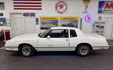 Chevrolet-Monte-Carlo-1984-Coupe-3