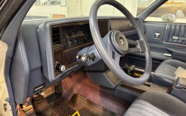 Chevrolet-Monte-Carlo-1984-Coupe-32