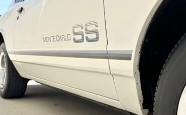 Chevrolet-Monte-Carlo-1984-Coupe-39