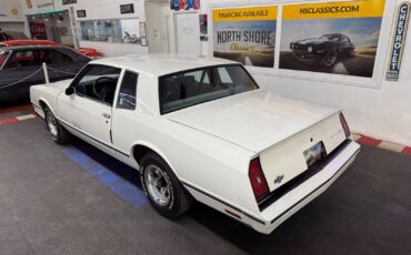 Chevrolet-Monte-Carlo-1984-Coupe-4