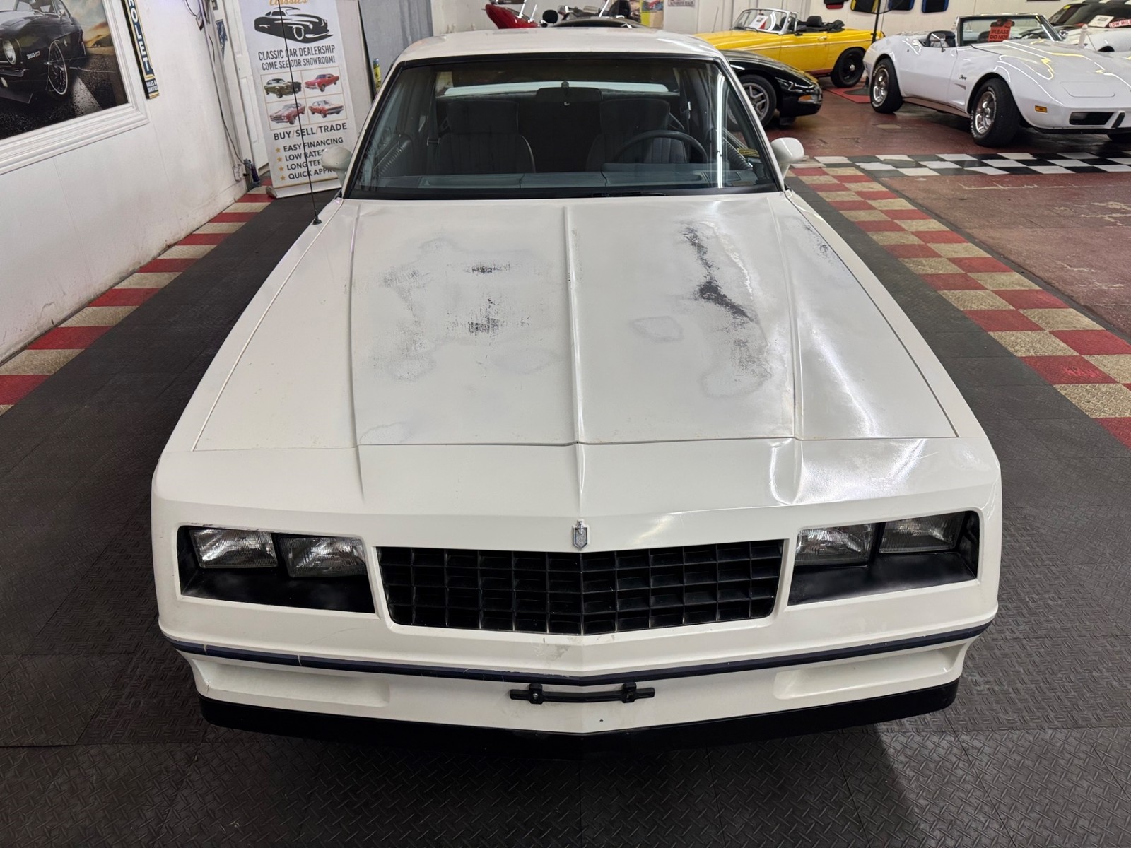 Chevrolet-Monte-Carlo-1984-Coupe-6