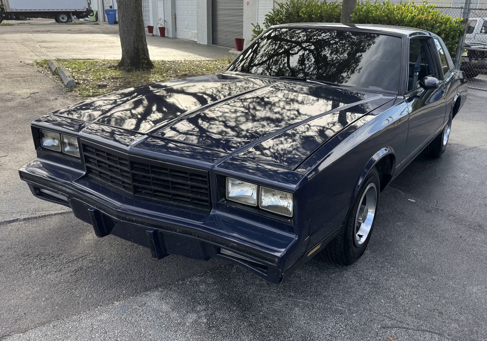 Chevrolet-Monte-Carlo-1985-Coupe-1