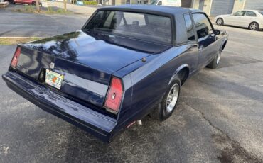 Chevrolet-Monte-Carlo-1985-Coupe-2