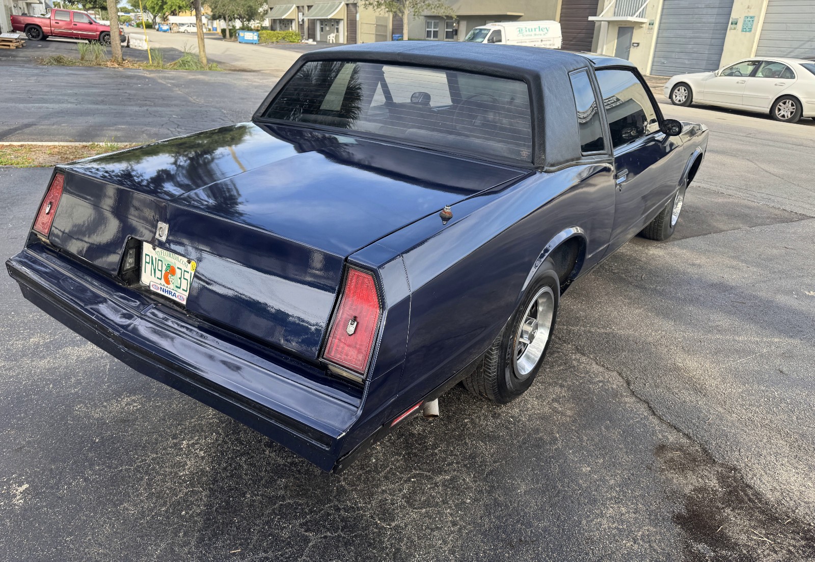 Chevrolet-Monte-Carlo-1985-Coupe-2