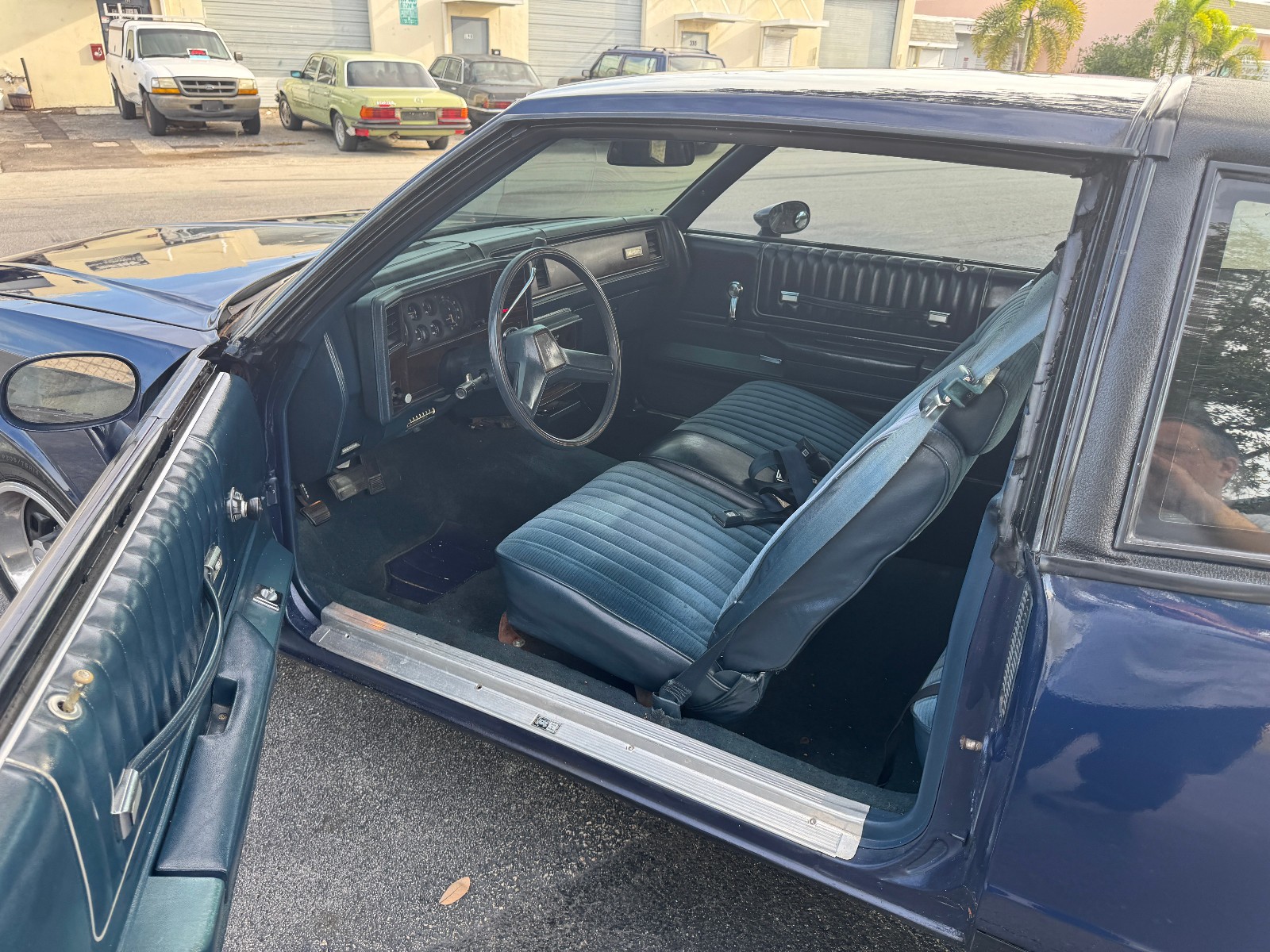 Chevrolet-Monte-Carlo-1985-Coupe-6