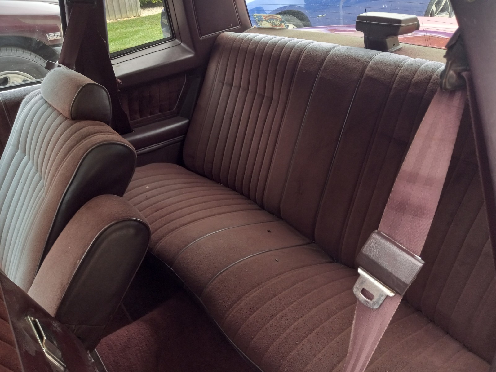 Chevrolet-Monte-Carlo-1986-Coupe-7