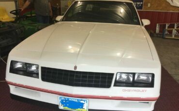 Chevrolet-Monte-Carlo-1987-Coupe-1