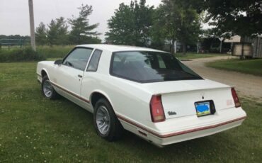 Chevrolet-Monte-Carlo-1987-Coupe-2