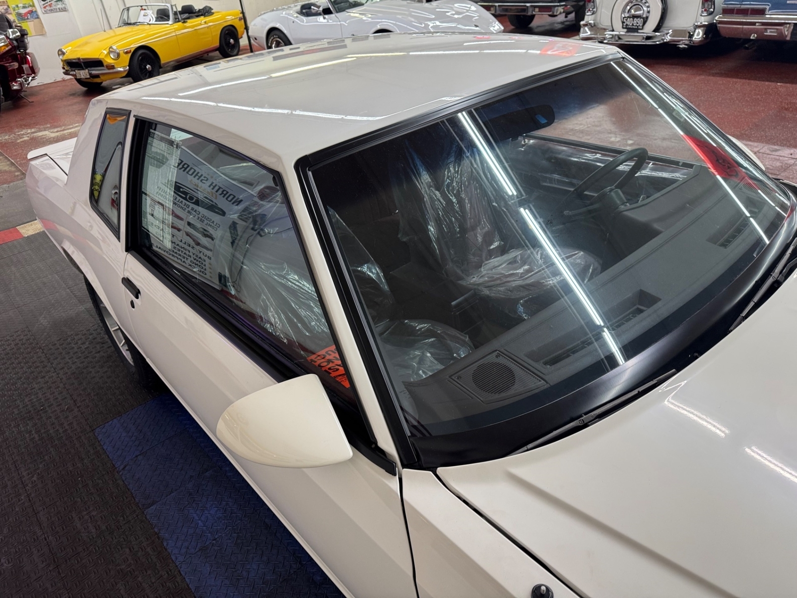 Chevrolet-Monte-Carlo-1988-Coupe-10