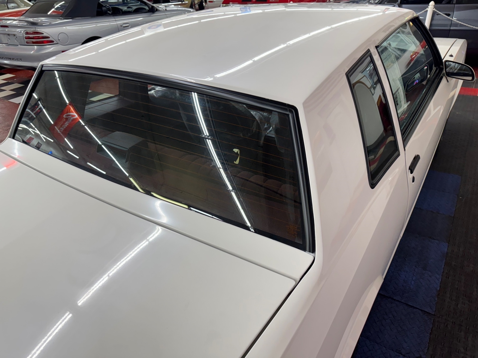 Chevrolet-Monte-Carlo-1988-Coupe-16