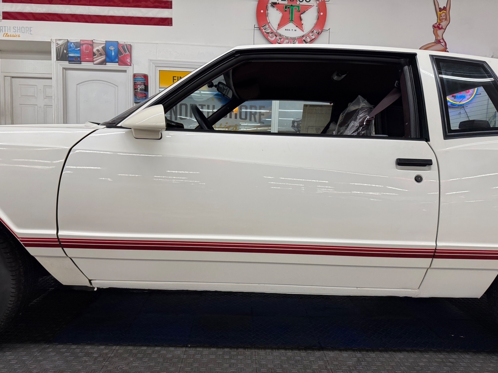 Chevrolet-Monte-Carlo-1988-Coupe-18