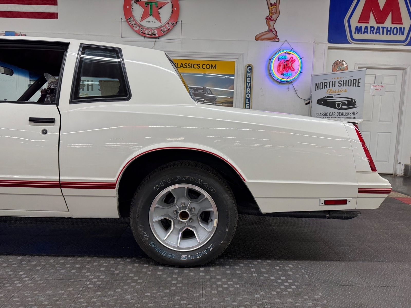 Chevrolet-Monte-Carlo-1988-Coupe-19