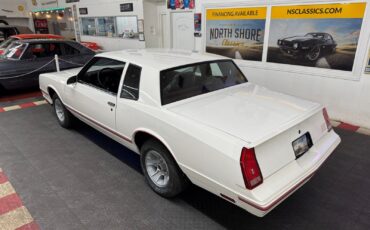 Chevrolet-Monte-Carlo-1988-Coupe-2