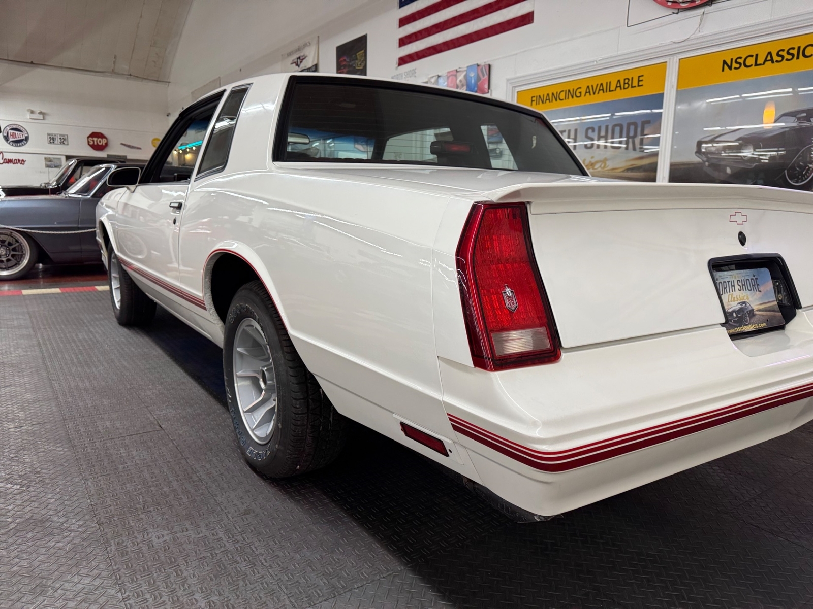 Chevrolet-Monte-Carlo-1988-Coupe-21