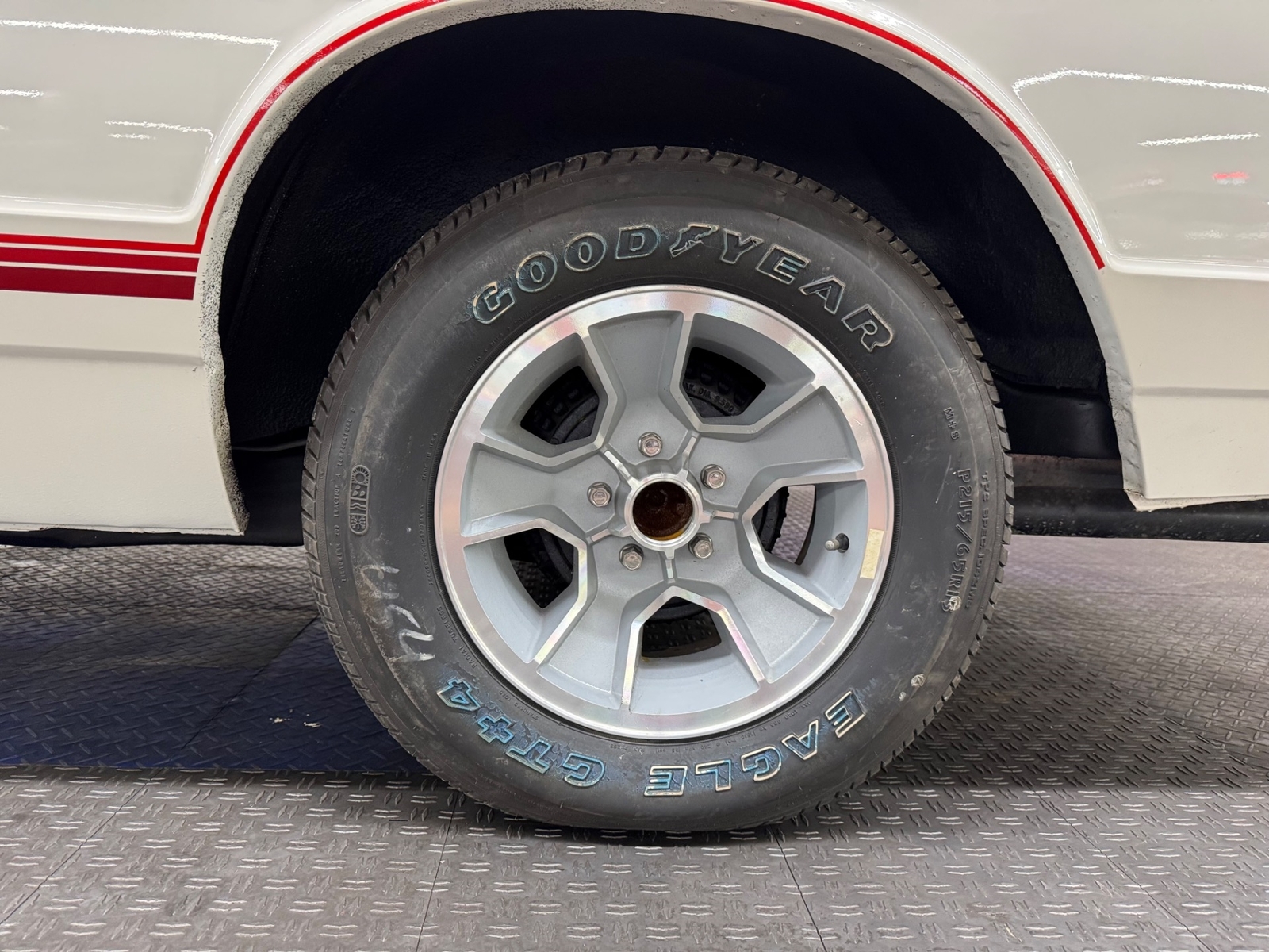 Chevrolet-Monte-Carlo-1988-Coupe-24