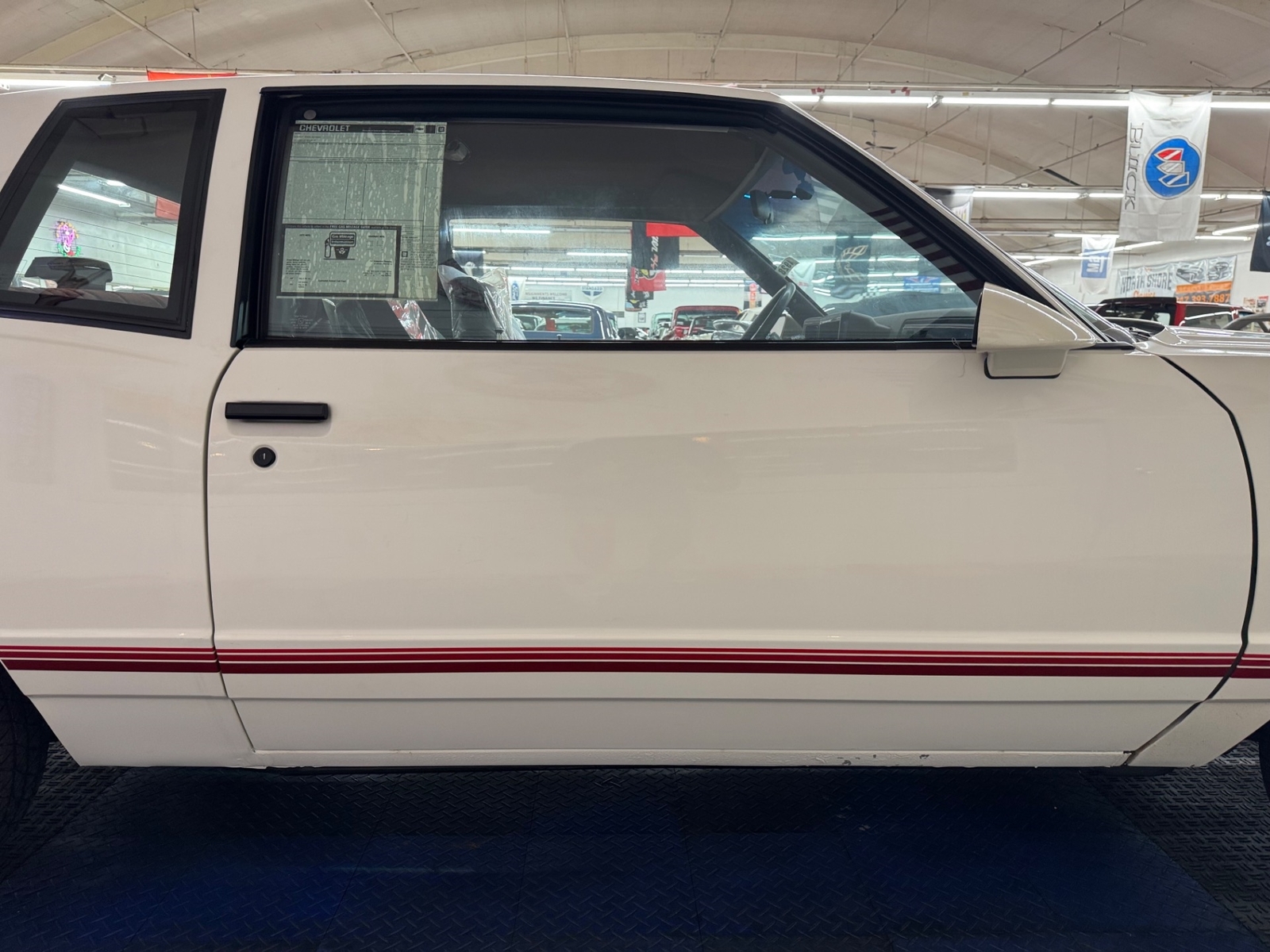Chevrolet-Monte-Carlo-1988-Coupe-26