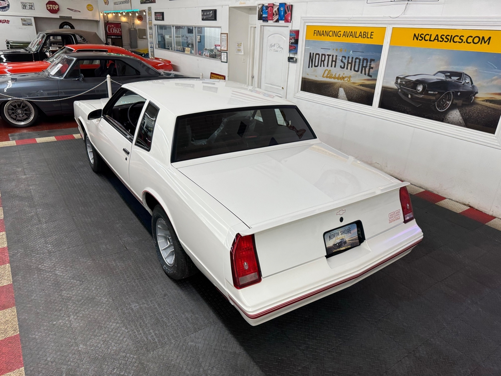 Chevrolet-Monte-Carlo-1988-Coupe-32