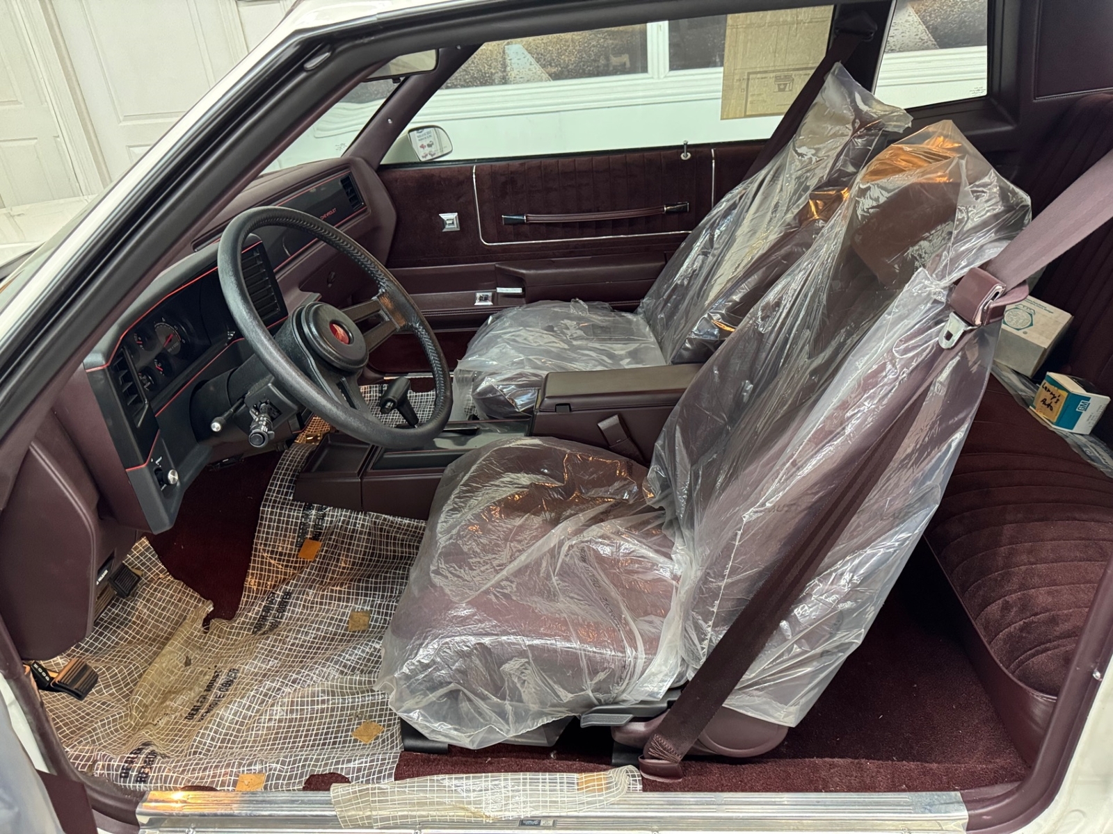 Chevrolet-Monte-Carlo-1988-Coupe-33