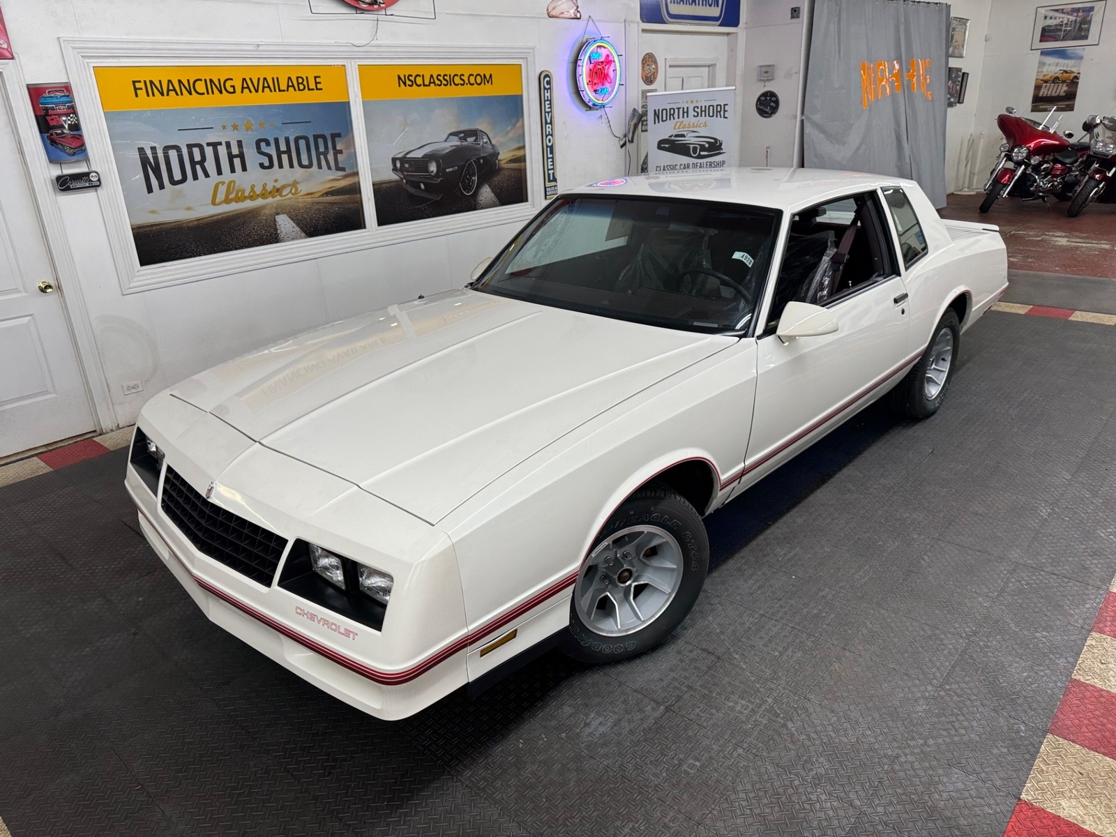 Chevrolet-Monte-Carlo-1988-Coupe