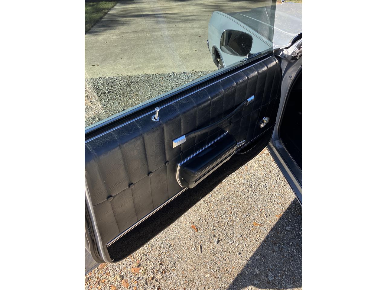 Chevrolet-Monte-carlo-1971-Silverblack-black-21
