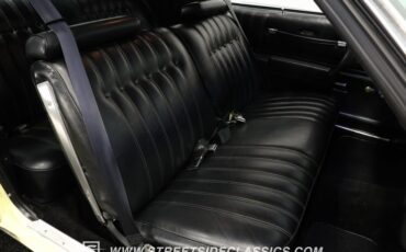 Chevrolet-Monte-carlo-1976-Cream-Gold-Black-24