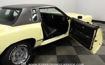 Chevrolet-Monte-carlo-1976-Cream-Gold-Black-28