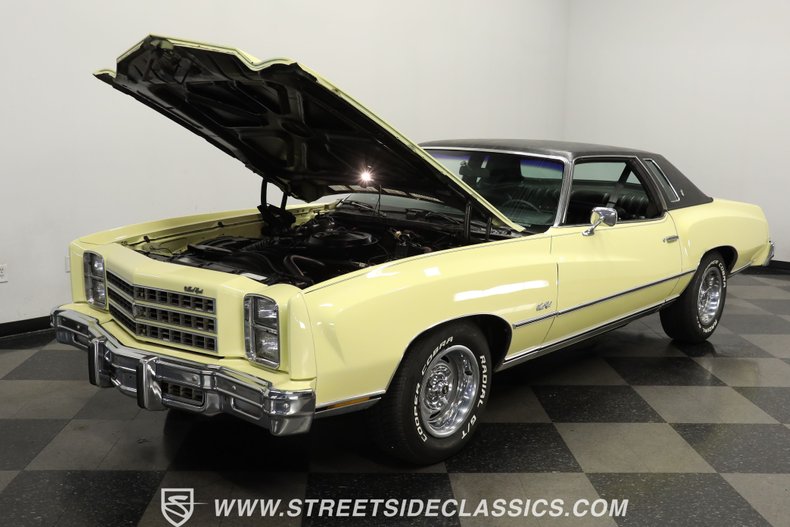 Chevrolet-Monte-carlo-1976-Cream-Gold-Black-40