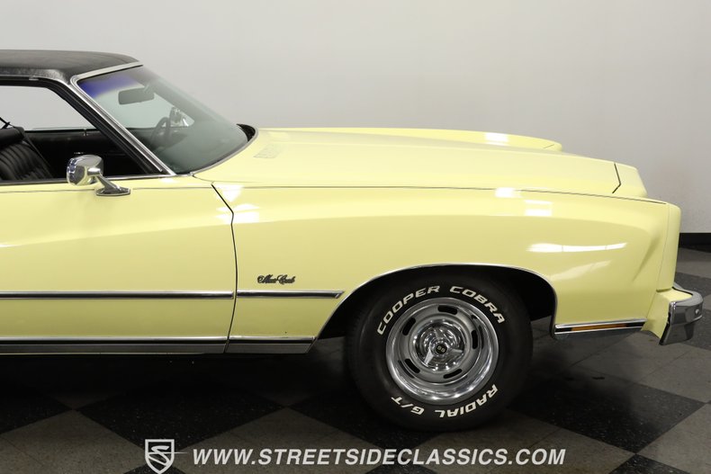 Chevrolet-Monte-carlo-1976-Cream-Gold-Black-44