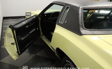 Chevrolet-Monte-carlo-1976-Cream-Gold-Black-47