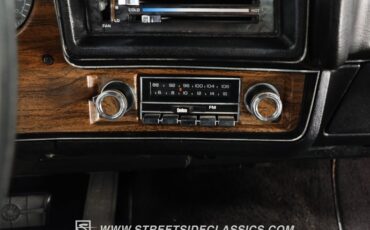 Chevrolet-Monte-carlo-1976-Cream-Gold-Black-48