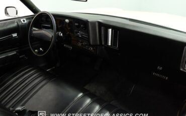 Chevrolet-Monte-carlo-1976-Cream-Gold-Black-49