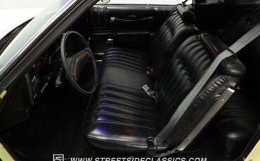 Chevrolet-Monte-carlo-1976-Cream-Gold-Black-8