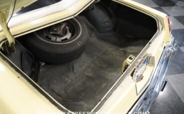 Chevrolet-Monte-carlo-1976-Yellow-White-22