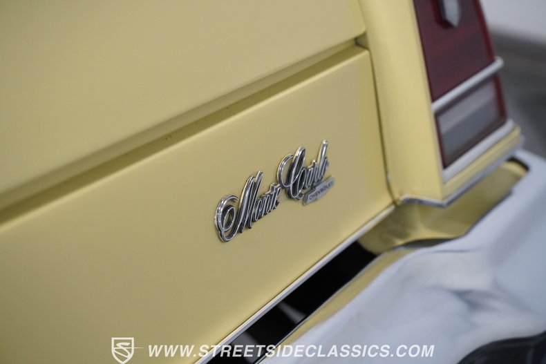 Chevrolet-Monte-carlo-1976-Yellow-White-39