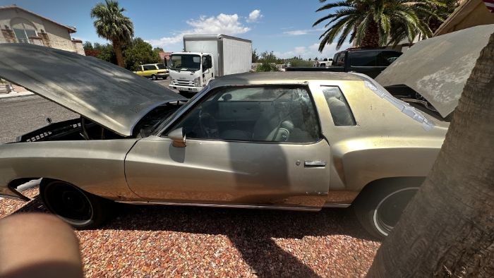 Chevrolet-Monte-carlo-1977-4