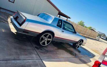 Chevrolet-Monte-carlo-1982-Silver-Black-8
