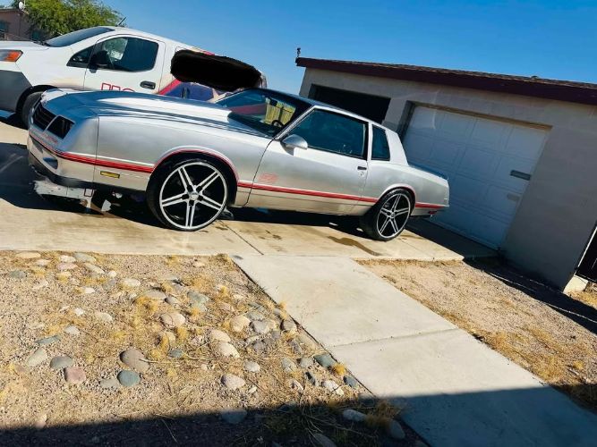 Chevrolet-Monte-carlo-1982-Silver-Black