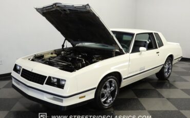 Chevrolet-Monte-carlo-1984-White-Light-Blue-12