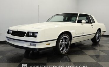 Chevrolet-Monte-carlo-1984-White-Light-Blue-22