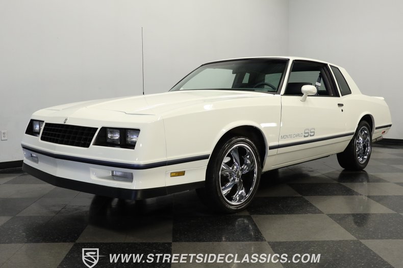 Chevrolet-Monte-carlo-1984-White-Light-Blue-22