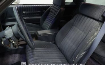 Chevrolet-Monte-carlo-1984-White-Light-Blue-39