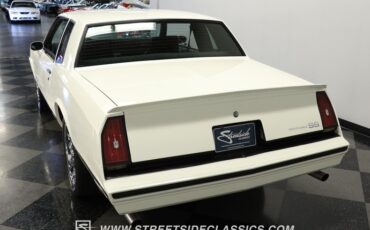 Chevrolet-Monte-carlo-1984-White-Light-Blue-5