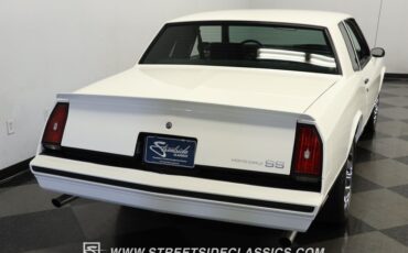 Chevrolet-Monte-carlo-1984-White-Light-Blue-7
