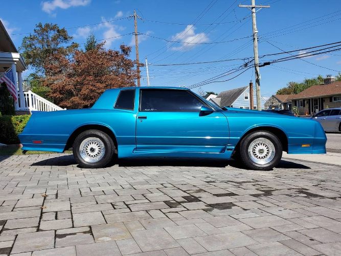 Chevrolet-Monte-carlo-1985-Blue