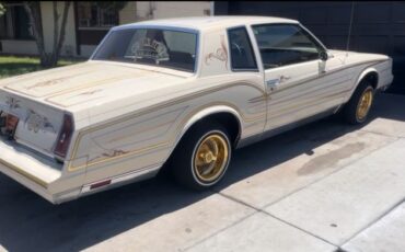 Chevrolet-Monte-carlo-1985-Custom-1
