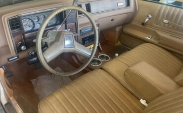 Chevrolet-Monte-carlo-1985-Custom-10